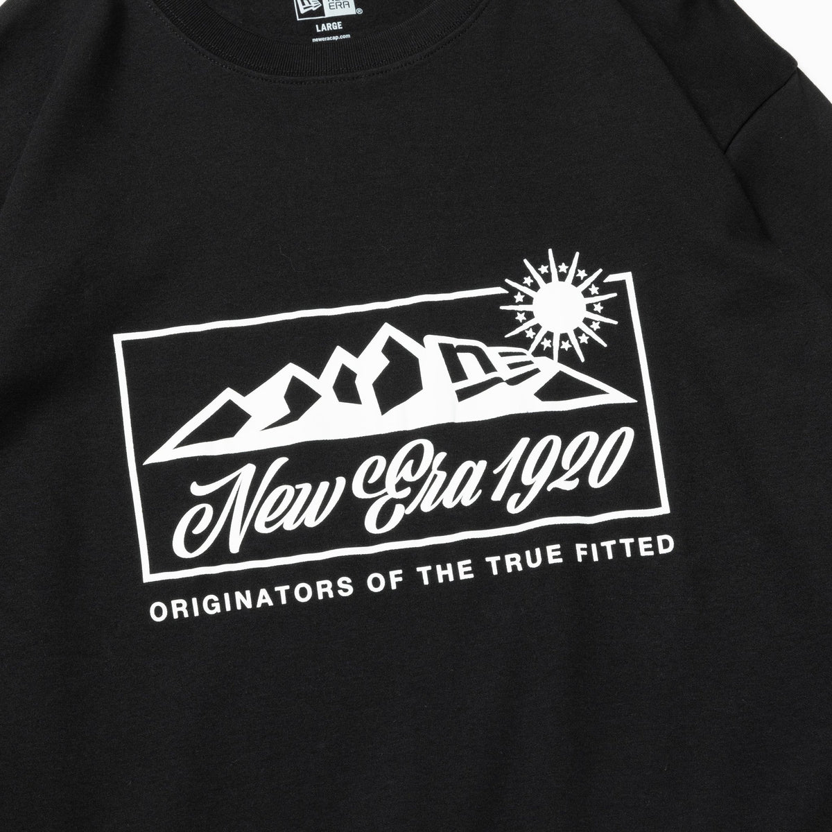 長袖 ウォーム Tシャツ Mountain Range Logo ブラック レギュラー