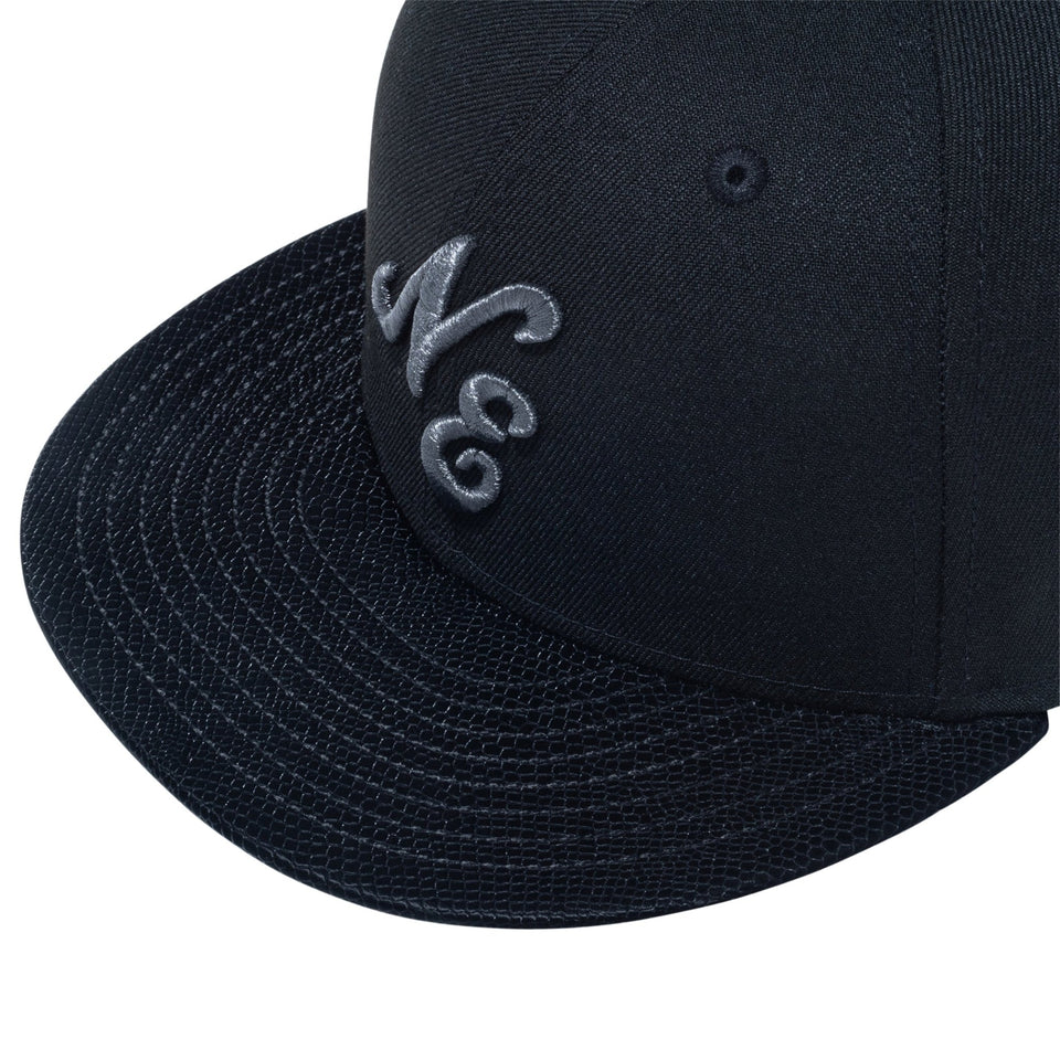 59FIFTY Black Snake クラシックロゴ ブラック - 14517099 - 700 | NEW ERA ニューエラ公式オンラインストア