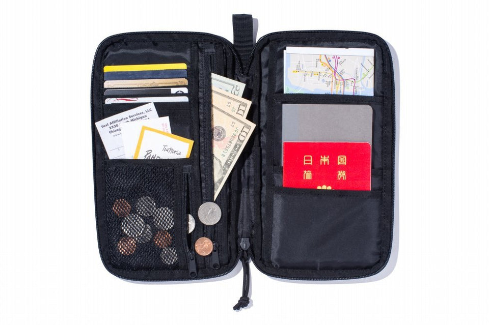 パスポートケース - 旅行かばん・小分けバッグ