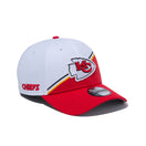 39THIRTY NFL SIDE LINE 2023 カンザスシティ・チーフス ホワイト × レッド グレーアンダーバイザー - 13717106-SM | NEW ERA ニューエラ公式オンラインストア