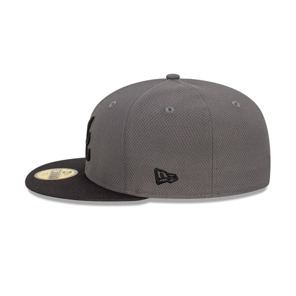 59FIFTY Diamond Era Storm 2-Tone アトランタ・ブレーブス グラファイト グレーアンダーバイザー - 13518101-700 | NEW ERA ニューエラ公式オンラインストア