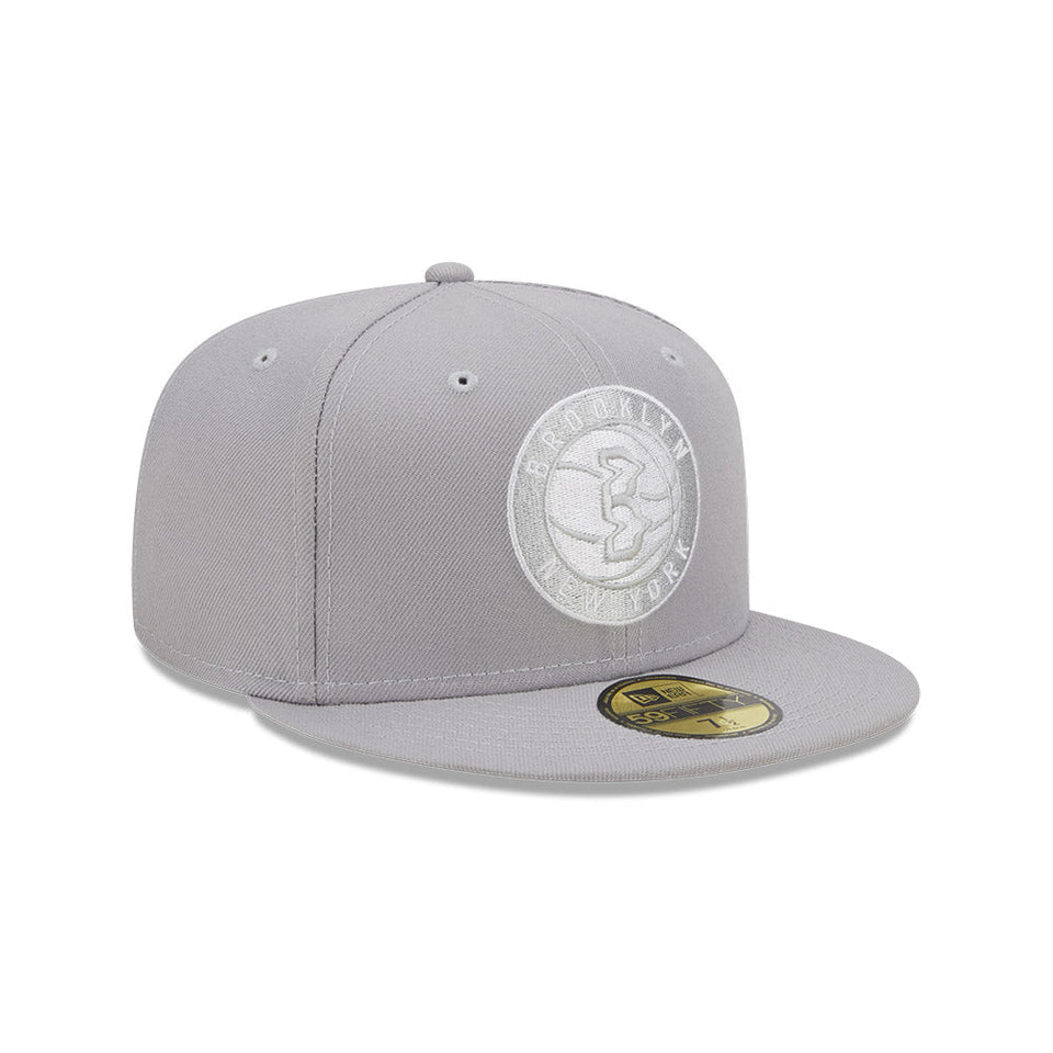 59FIFTY Fantasy ブルックリン・ネッツ グレー グレーアンダーバイザー - 13506412-700 | NEW ERA ニューエラ公式オンラインストア