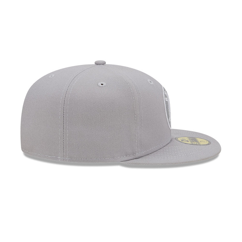 59FIFTY Fantasy ブルックリン・ネッツ グレー グレーアンダーバイザー - 13506412-700 | NEW ERA ニューエラ公式オンラインストア