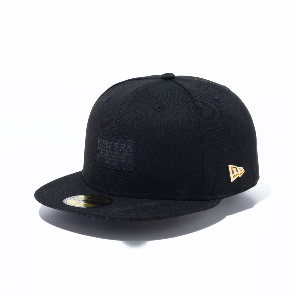 59FIFTY Metal Flag Logo ブラック × ブラック ゴールドフラッグ - 13807633-700 | NEW ERA ニューエラ公式オンラインストア