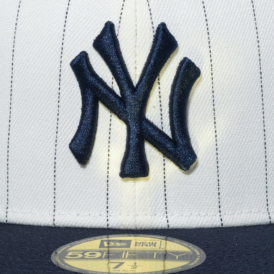 59FIFTY Pinstripe ピンストライプ ニューヨーク・ヤンキース クロームホワイト ネイビーバイザー | ニューエラオンラインストア