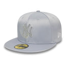 59FIFTY Rhinestone Satin ラインストーン ニューヨーク・ヤンキース パステルブルー - 14171467-700 | NEW ERA ニューエラ公式オンラインストア