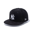 9FIFTY ニューヨーク・ヤンキース コーデュロイ ブラック × スノーホワイト グレーアンダーバイザー - 12540596-OSFM | NEW ERA ニューエラ公式オンラインストア