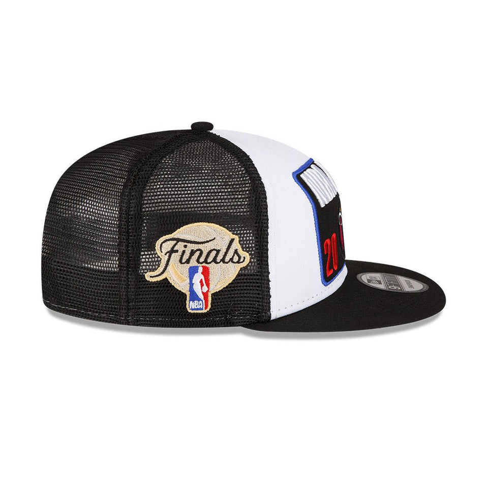 9FIFTY 2023 NBAファイナル ロッカールームキャップ マイアミ・ヒート ホワイト / ブラック グレーアンダーバイザー - 13946642-OSFM | NEW ERA ニューエラ公式オンラインストア