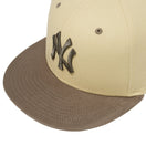 9FIFTY MLB Duck Canvas ダックキャンバス ニューヨーク・ヤンキース ベガスゴールド チャコールスウェードバイザー - 13328205-SM | NEW ERA ニューエラ公式オンラインストア