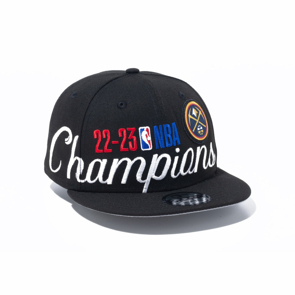 9FIFTY NBA 2023 CHAMPIONS ロッカールームキャップ デンバー・ナゲッツ ブラック グレーアンダーバイザー - 13946669-OSFM | NEW ERA ニューエラ公式オンラインストア