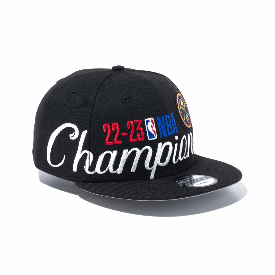 9FIFTY NBA 2023 CHAMPIONS ロッカールームキャップ デンバー・ナゲッツ ブラック グレーアンダーバイザー - 13946669-OSFM | NEW ERA ニューエラ公式オンラインストア