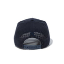 【ゴルフ】 9FORTY A-Frame Laser Perforated サークルロゴ ネイビー × スノーホワイト/グレートーン - 13517970-OSFM | NEW ERA ニューエラ公式オンラインストア