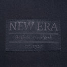 9FORTY A-Frame Metal Flag Logo メタルフラッグロゴ ブラック ゴールドメタルピン - 13750644-OSFM | NEW ERA ニューエラ公式オンラインストア