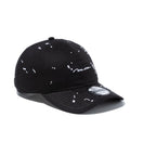 9TWENTY Splash Embroidery スプラッシュエンブロイダリー スクリプトロゴ ブラック × スノーホワイト - 13516045-OSFM | NEW ERA ニューエラ公式オンラインストア