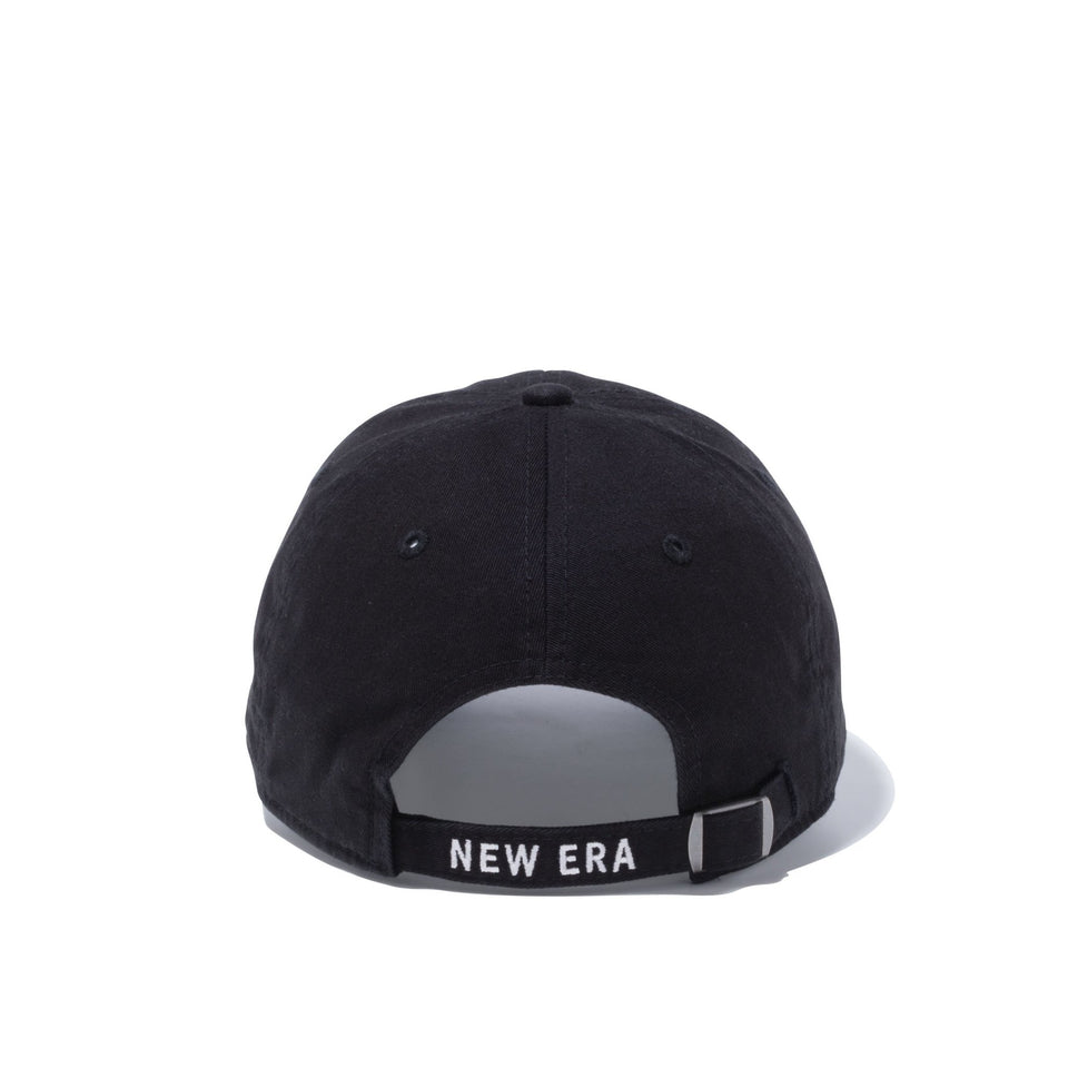 Casual Classic リアストラップエンブロイダリー NEW ERA CAP COMPANY ブラック × ホワイト - 12326085-OSFA | NEW ERA ニューエラ公式オンラインストア