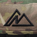 アドベンチャー CORDURA MULTICAM Mountain Initial Logo ベルクロワッペン【ニューエラアウトドア】 - 13516208-SM | NEW ERA ニューエラ公式オンラインストア