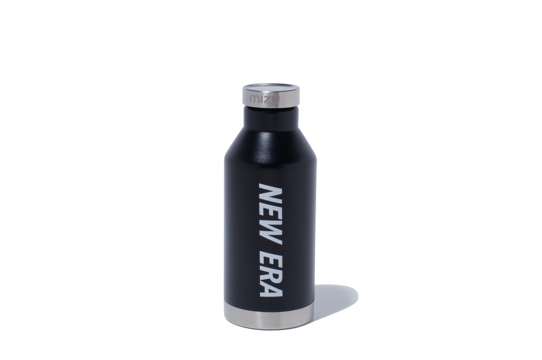 ストア限定】 MIZU V6 ボトル ニューエラワードマーク ブラック （保温