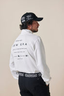 【ゴルフ】 ハイカラー 長袖 パフォーマンス Tシャツ Flag Logo フラッグロゴ オフホワイト - 13762697-S | NEW ERA ニューエラ公式オンラインストア