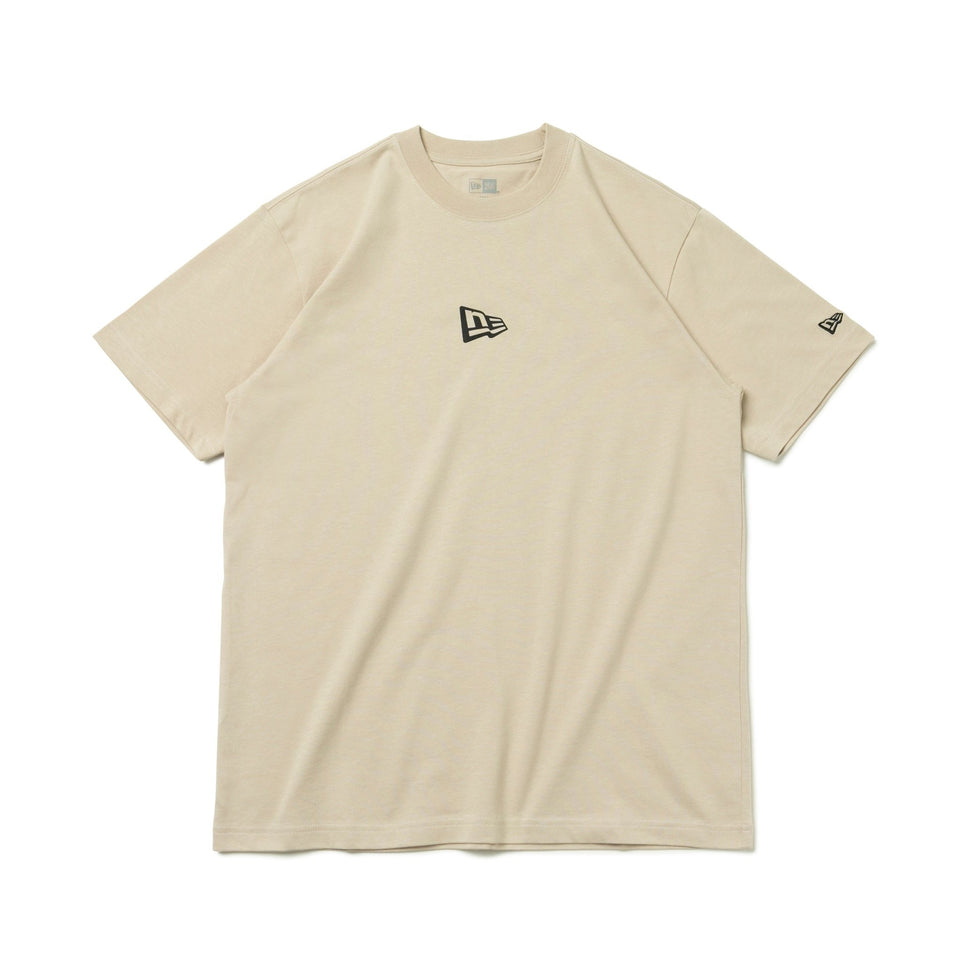 半袖 コットン Tシャツ Flag Logo Mini フラッグロゴ グレージュ レギュラーフィット - 13516787-S | NEW ERA ニューエラ公式オンラインストア