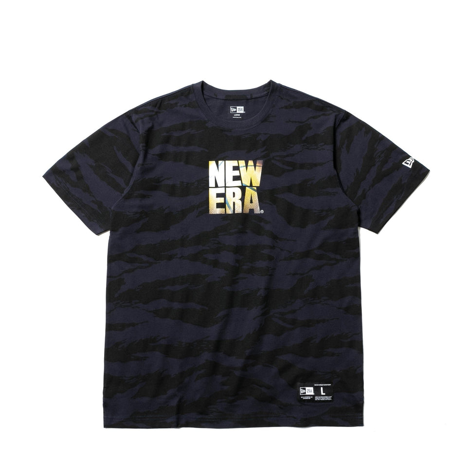 パフォーマンス Tシャツ スクエアニューエラ ロゴ タイガーストライプカモネイビー 【NEW ERA BASKETBALL】 - 12375752-S | NEW ERA ニューエラ公式オンラインストア