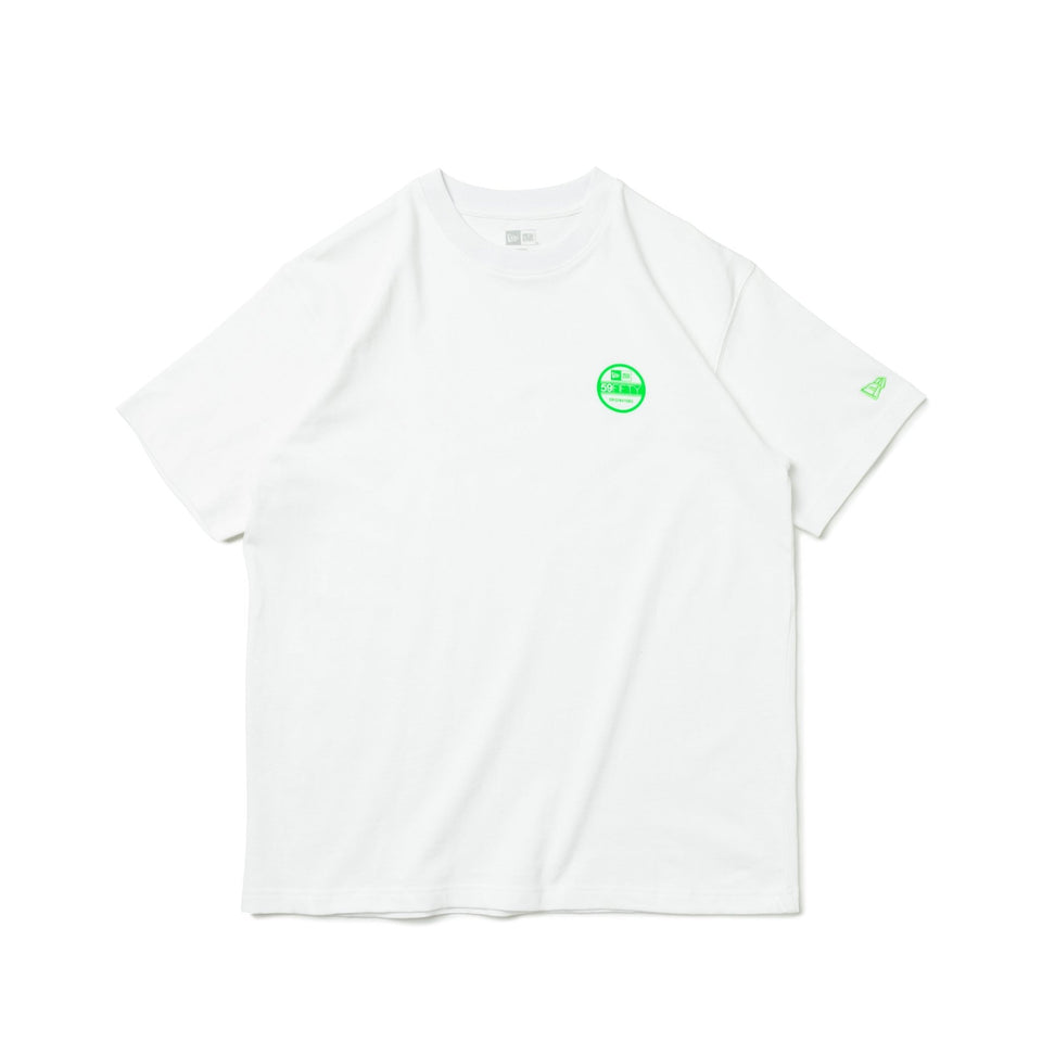 半袖 コットン Tシャツ Visor Sticker Mini バイザーステッカー ホワイト/グリーン レギュラーフィット - 13516736-S | NEW ERA ニューエラ公式オンラインストア