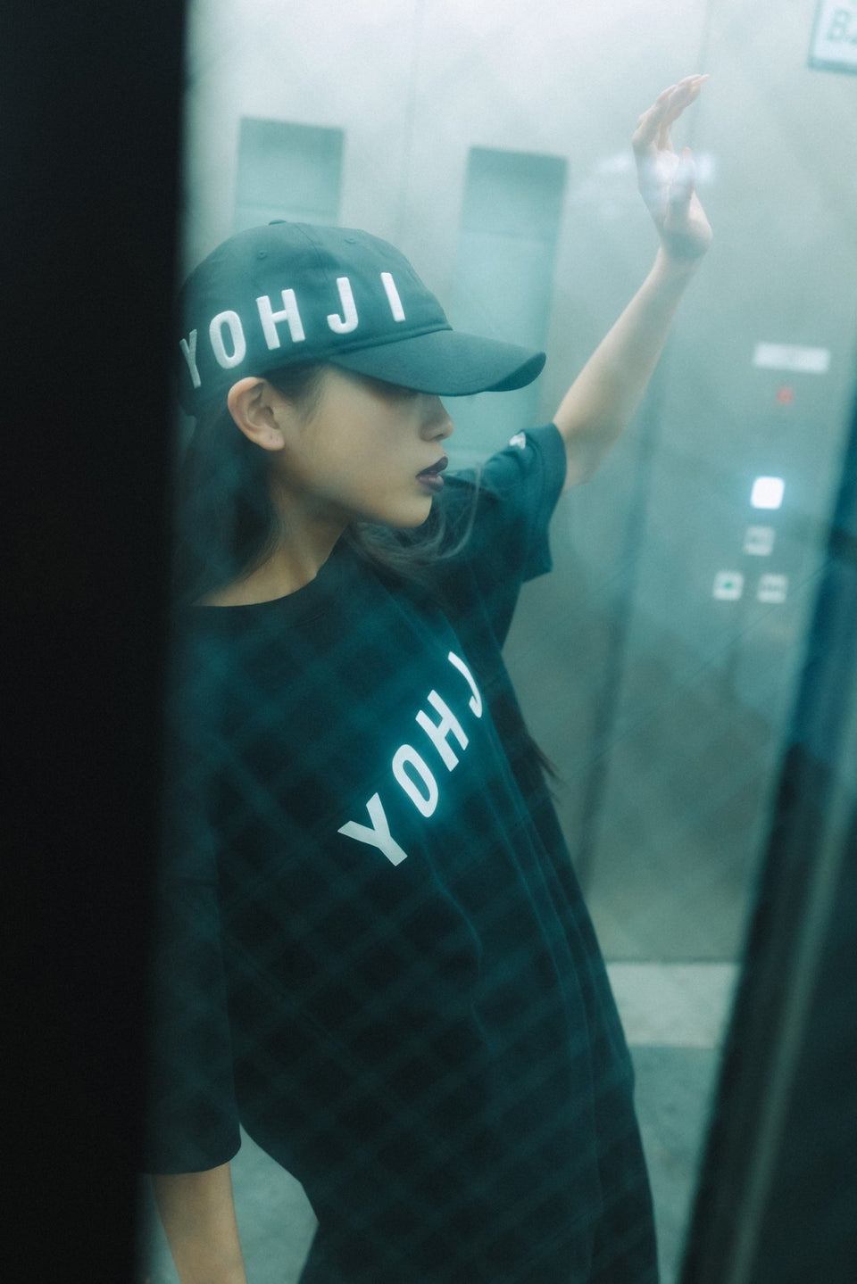 半袖 コットン Tシャツ Yohji Yamamoto SS22 ブロックフォント ブラック レギュラーフィット - 13281114-S | NEW ERA ニューエラ公式オンラインストア