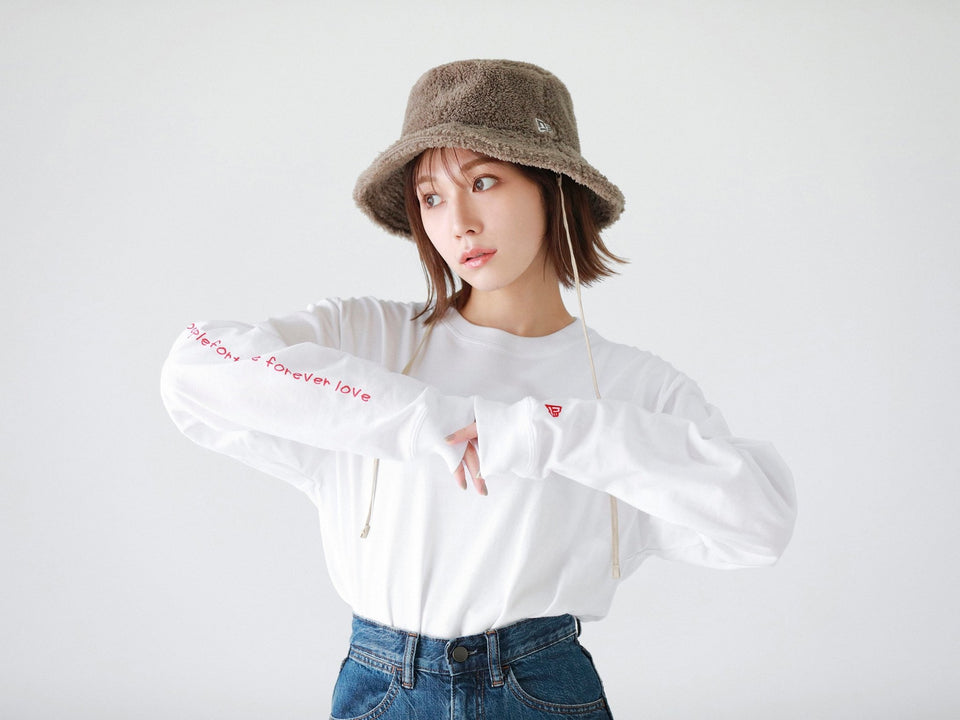 長袖 コットンTシャツ 古川優香 Yuka Furukawa 鯉 ホワイト レギュラーフィット - 12897650-S | NEW ERA ニューエラ公式オンラインストア