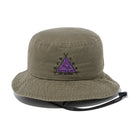 アドベンチャーライト Triangle Sunrise Logo モス × パープル/ブラック 【ニューエラ アウトドア】 - 13516214-SM | NEW ERA ニューエラ公式オンラインストア