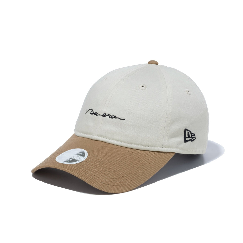 【ゴルフ】 Women's 9TWENTY ロングバイザー Stretch Cotton Washable Handwritten Logo ストーン ベージュバイザー - 14109125-OSFM | NEW ERA ニューエラ公式オンラインストア