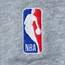 裏毛 スウェット プルオーバーフーディー XLARGE x NBA ロサンゼルス・レイカーズ グレー - 13113330-S | NEW ERA ニューエラ公式オンラインストア